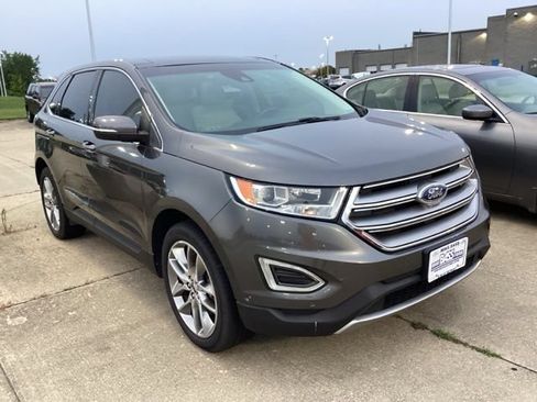 Used 2015 Ford Edge Titanium w/ Equipment Group 302A AWD/4WD image 9