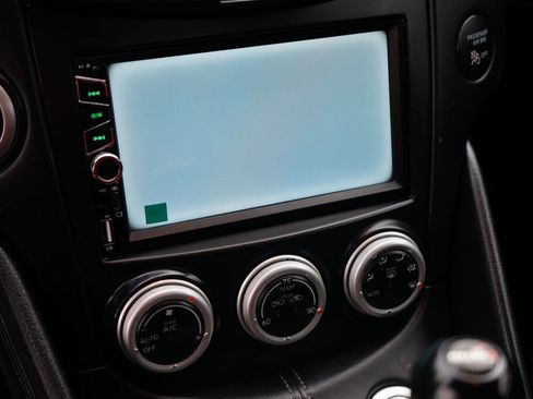 Used 2016 Nissan 370Z Coupe image 19