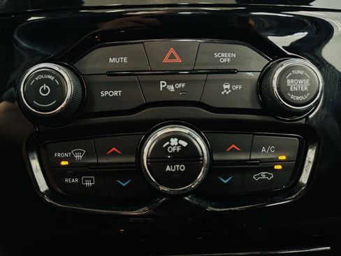 Used 2023 Chrysler 300 S RWD image 51
