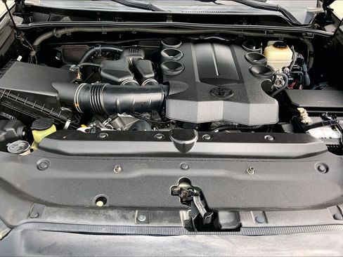 Used 2015 Toyota 4Runner SR5 Premium RWD image 31