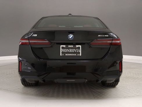 New 2026 BMW i5 eDrive40 w/ M Sport Package image 8