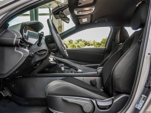 Certified 2025 Hyundai Elantra SEL FWD image 42