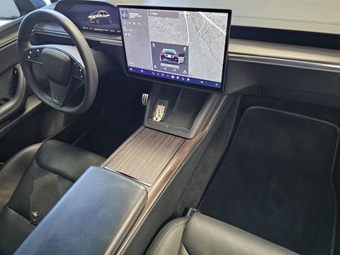 Used 2023 Tesla Model X AWD/4WD image 5