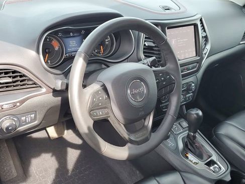 Certified 2022 Jeep Cherokee Trailhawk w/ Trailer Tow Group image 12