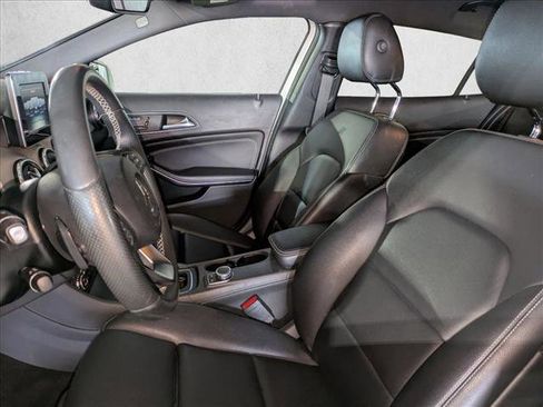 Used 2016 Mercedes-Benz GLA 250 image 18