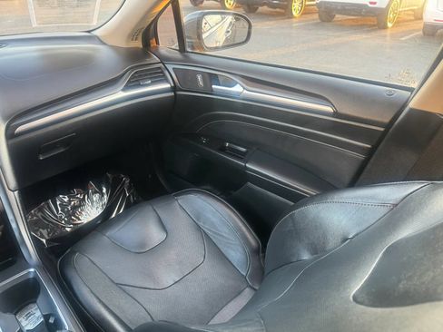 Used 2017 Ford Fusion Titanium FWD image 28