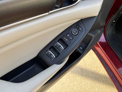 Used 2019 Honda Accord LX image 15