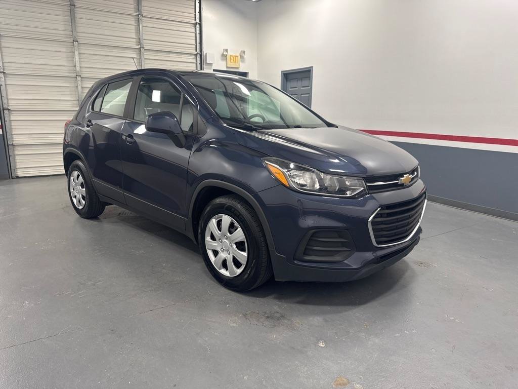 Used 2019 Chevrolet Trax LS FWD image 2