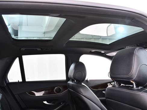 Used 2018 Mercedes-Benz GLC 300 4MATIC image 18