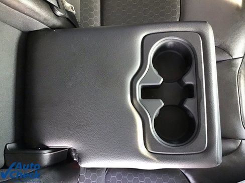 Used 2018 Jeep Compass Latitude w/ Cold Weather Group image 16