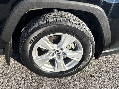 Used 2021 Toyota RAV4 XLE w/ Convenience Package image 43