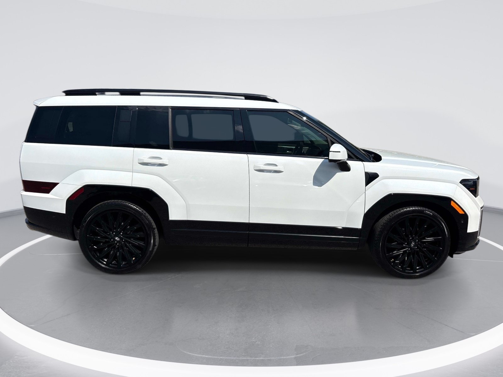 Used 2024 Hyundai Santa Fe Calligraphy AWD/4WD image 9