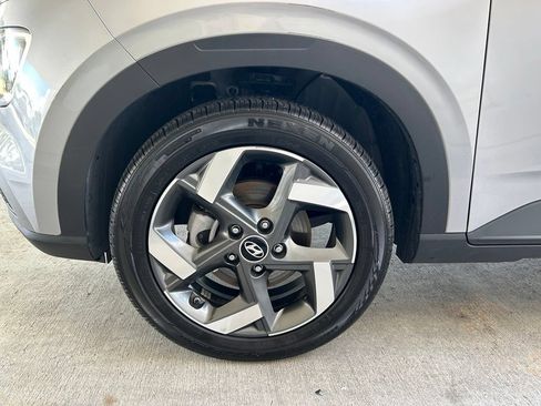 Used 2026 Hyundai Venue SEL FWD image 15