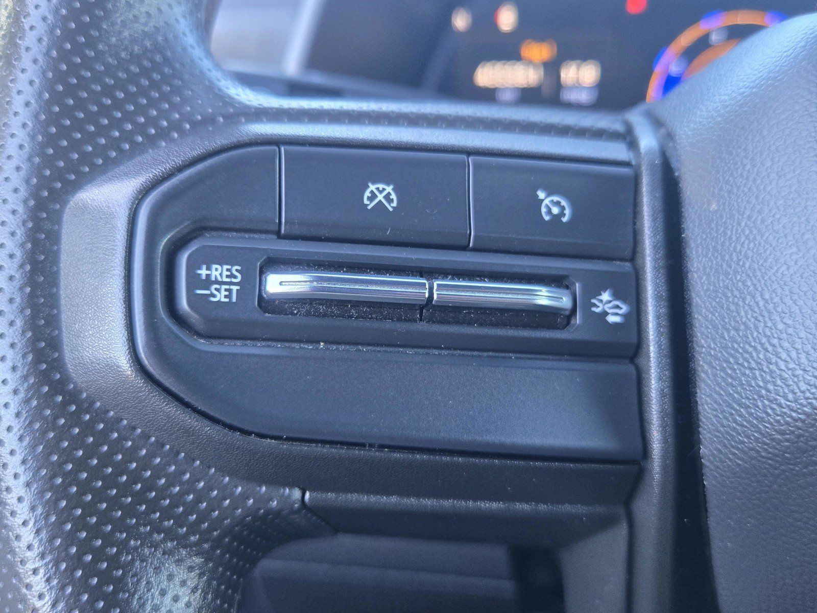 Used 2024 Chevrolet Colorado Trail Boss w/ Technology Package AWD/4WD image 19