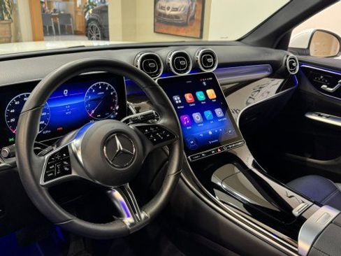 Certified 2025 Mercedes-Benz GLC 300 image 6