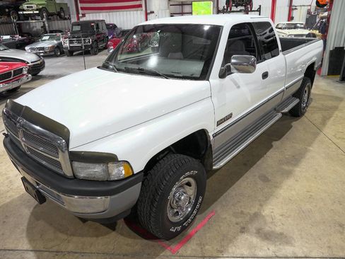 Used 1997 Dodge Ram 2500 Truck 4x4 Club Cab image 15