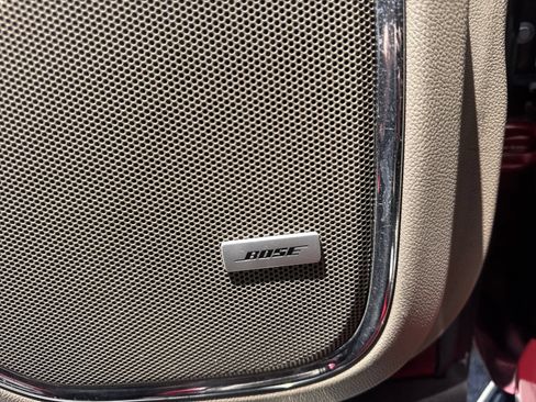 Used 2017 GMC Yukon SLT AWD/4WD image 13