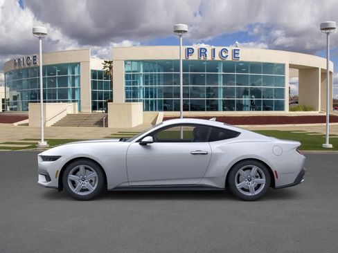 Used 2026 Ford Mustang Coupe RWD image 3