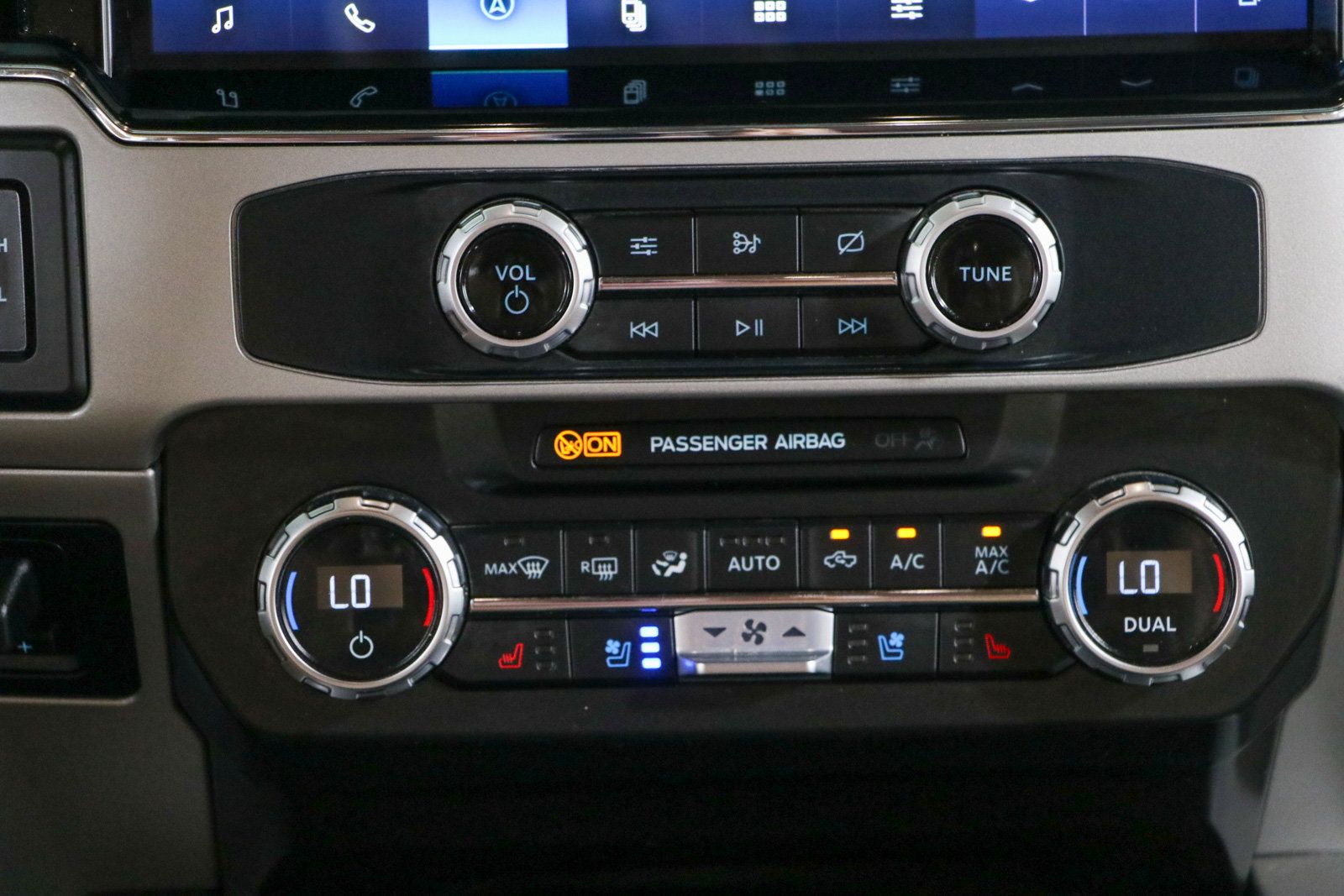Used 2022 Ford F250 Lariat w/ Lariat Value Package AWD/4WD image 21