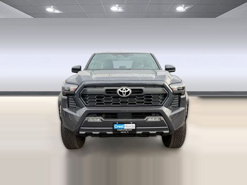 Used 2024 Toyota Tacoma TRD Off-Road image 6
