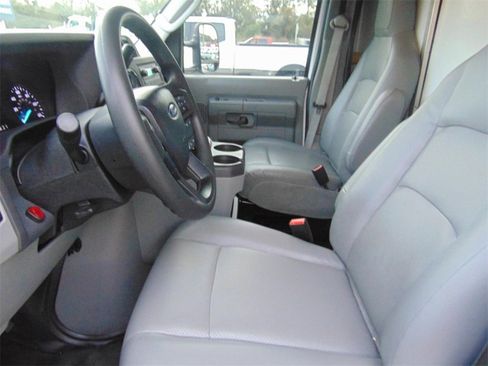 Certified 2024 Ford E-450 and Econoline 450 Super Duty w/ Power Windows & Locks Group image 11