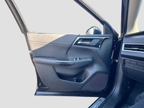 Used 2022 Mitsubishi Outlander SE image 6