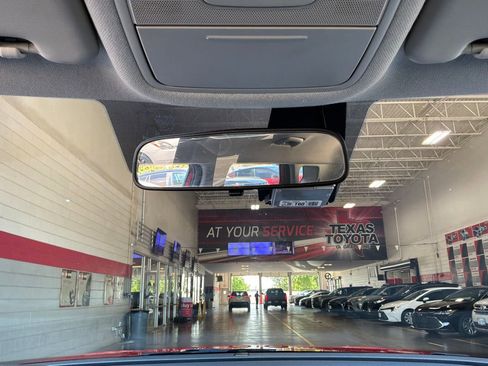 Used 2025 Kia Soul LX w/ LX Technology Package FWD image 15