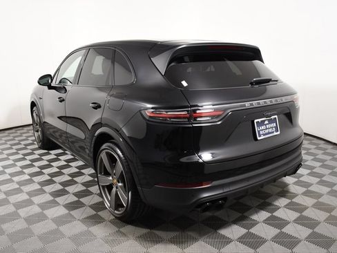 Used 2022 Porsche Cayenne Platinum Edition AWD/4WD image 4