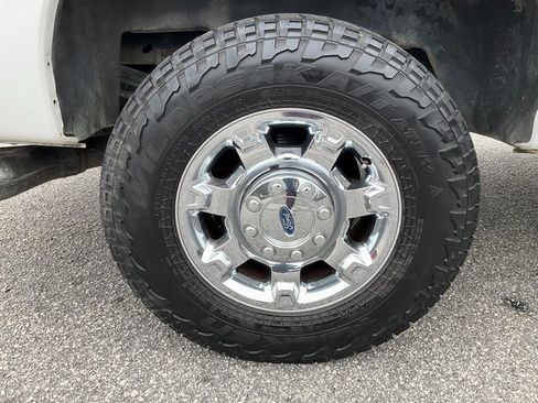 Used 2016 Ford F250 Lariat w/ Chrome Package image 24