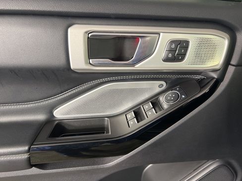 Used 2022 Ford Explorer ST w/ Equipment Group 401A image 17