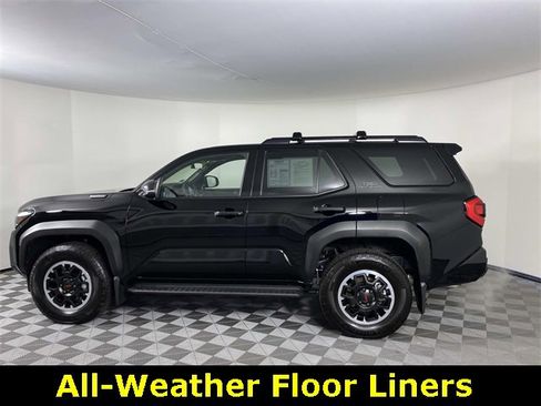 Used 2025 Toyota 4Runner TRD Off-Road image 5