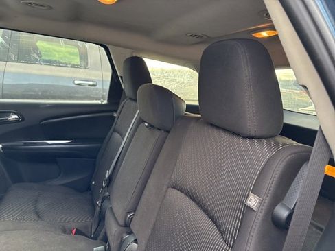 Used 2015 Dodge Journey SXT w/ Flexible Seating Group image 10
