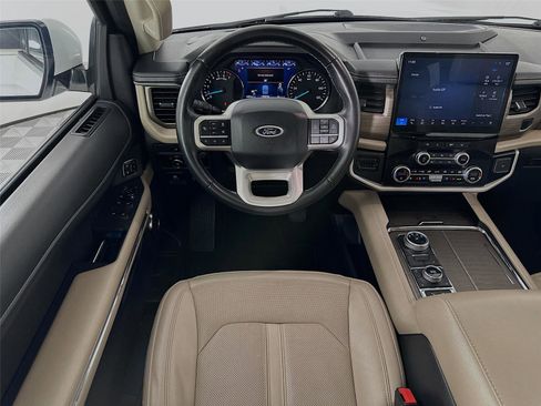 Used 2024 Ford Expedition Max Limited image 22