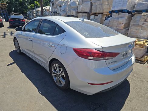 Used 2017 Hyundai Elantra Limited w/ Limited Tech Package 04 FWD image 8