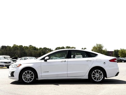 Used 2019 Ford Fusion SE FWD image 9