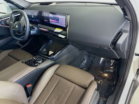 Used 2025 BMW X3 xDrive30i w/ Premium Package image 29