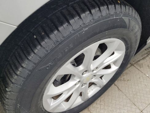Used 2018 Chevrolet Equinox LS FWD image 31