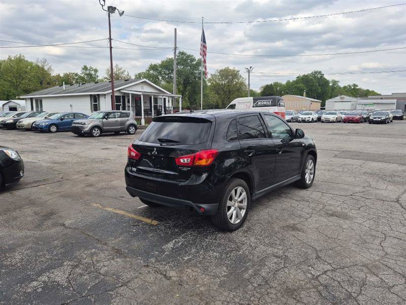 Used 2014 Mitsubishi Outlander Sport ES FWD image 2