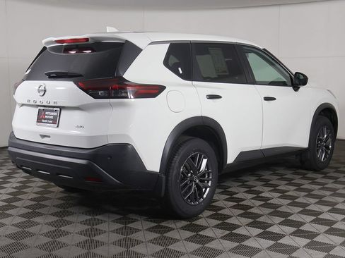 Used 2021 Nissan Rogue S AWD/4WD image 7