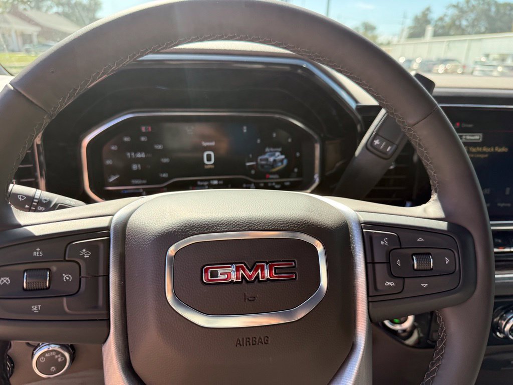 Used 2025 GMC Sierra 3500 SLE w/ Preferred Package RWD image 10