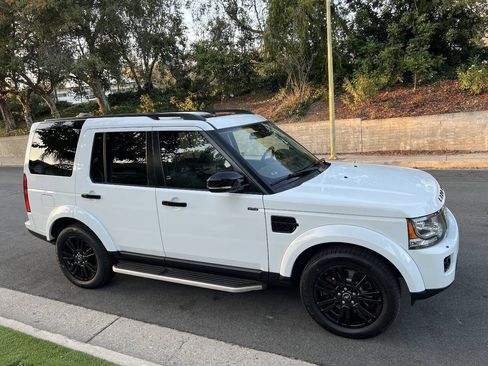 Used 2016 Land Rover LR4 HSE Silver Edition AWD/4WD image 4