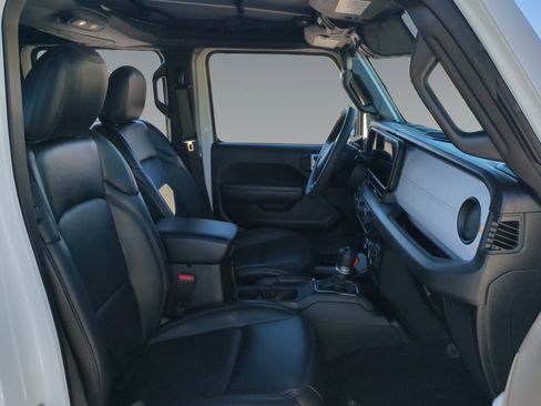 Used 2024 Jeep Wrangler Sport w/ Convenience Group image 18