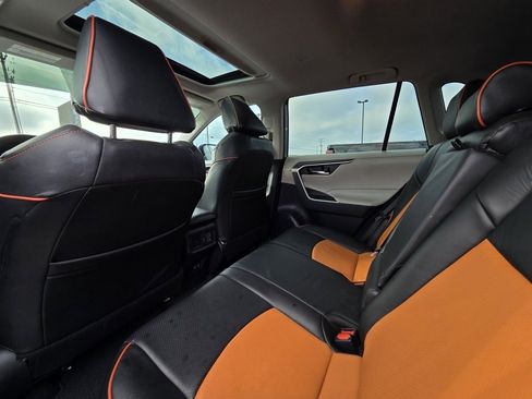 Used 2020 Toyota RAV4 XLE image 27