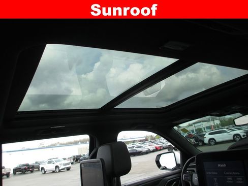 Used 2021 Chevrolet Tahoe RST w/ Luxury Package image 14