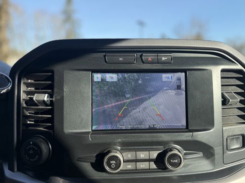 Used 2023 Ford F150 XLT w/ Trailer Tow Package image 38