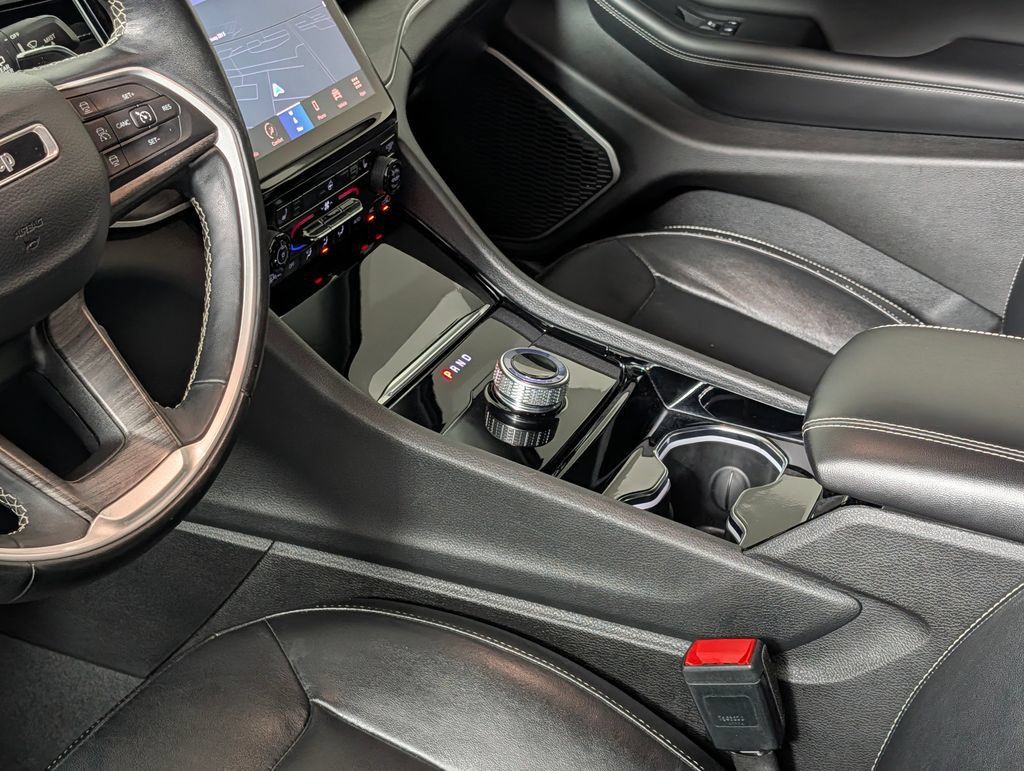 Used 2022 Jeep Grand Cherokee Limited RWD image 23