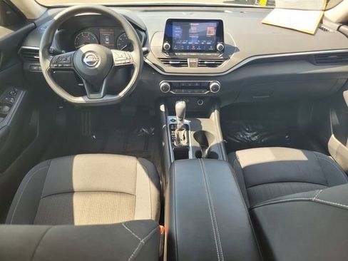 Certified 2025 Nissan Altima 2.5 S FWD image 16
