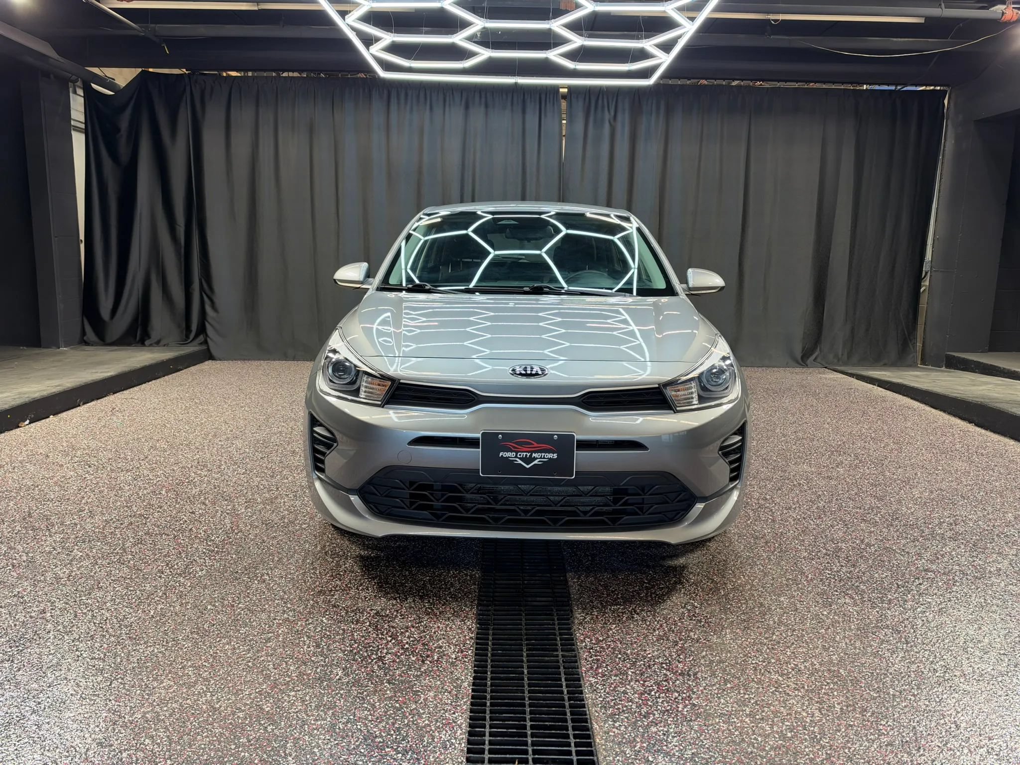 Used 2021 Kia Rio S w/ Technology Package FWD image 2