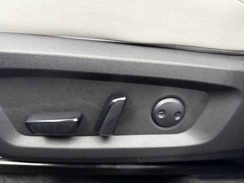 New 2026 Mitsubishi Outlander SEL AWD/4WD image 13