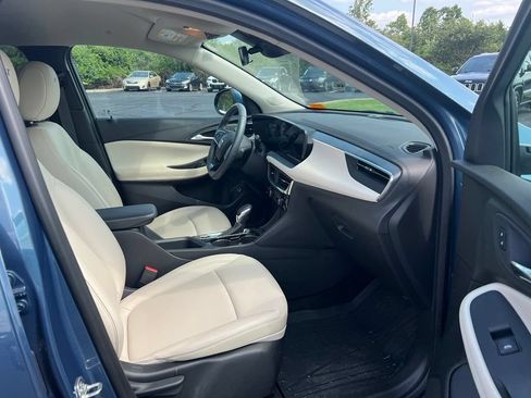Used 2025 Buick Encore GX Sport Touring w/ Advanced Technology Package FWD image 10